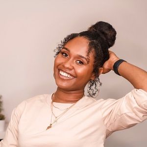 Meet your Posher, Gayhanna